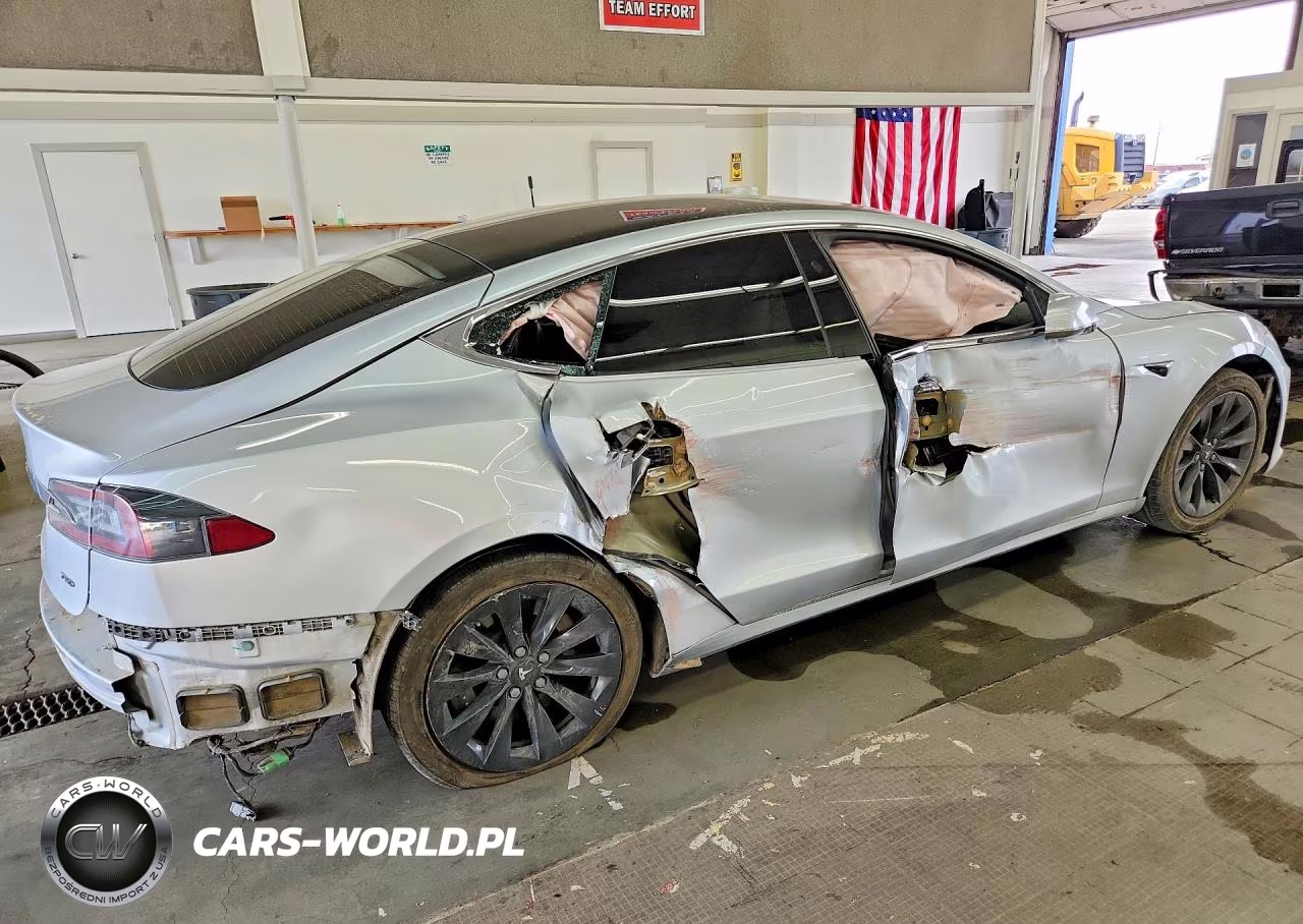 2018 Tesla Model S VIN:5YJSA1E23JF247408 - 3