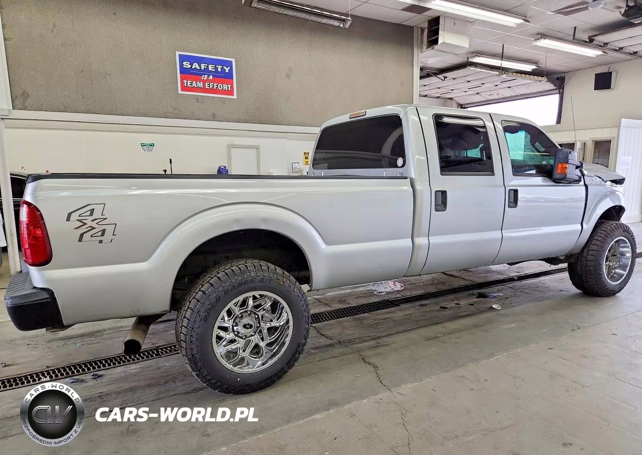 2013 Ford F-250 VIN:1FT7W2BT2DEA13325 - 3