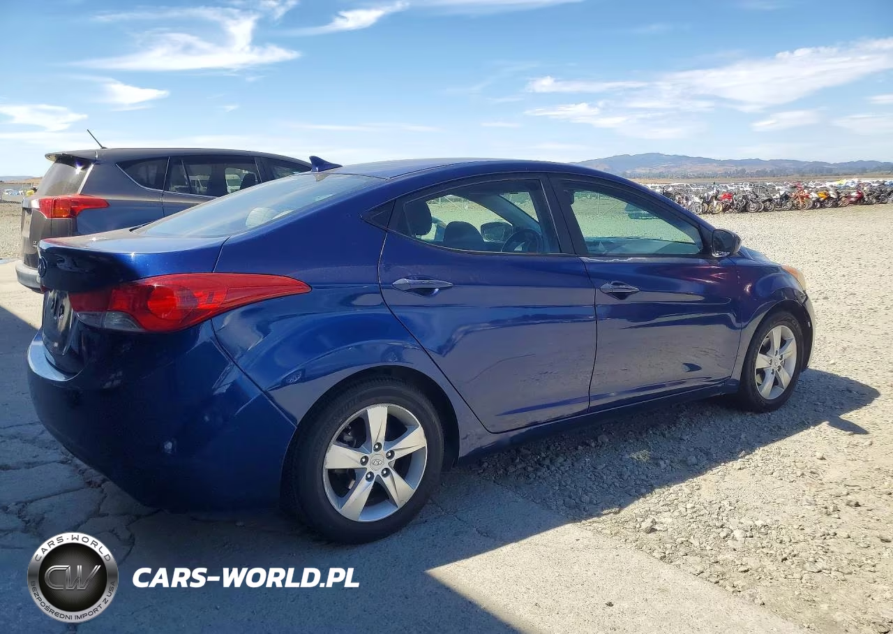 2013 Hyundai Elantra Gls VIN:KMHDH4AE3DU566823 - 3
