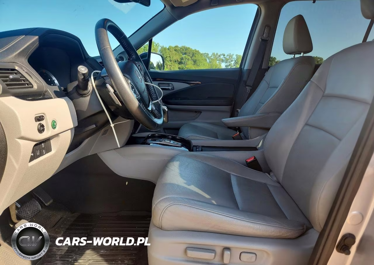 2017 Honda Pilot Touring VIN:5FNYF5H93HB001190 - 7