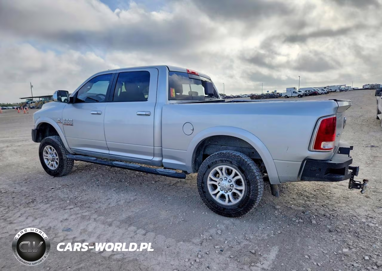 2017 Ram 2500 Laramie VIN:3C6UR5FLXHG755273 - 2