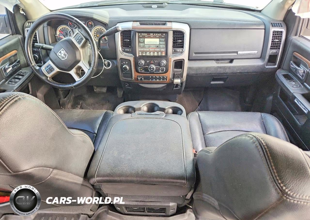 2017 Ram 2500 Laramie VIN:3C6UR5FLXHG755273 - 8