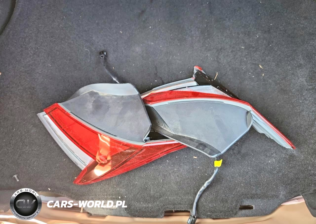 2025 Hyundai Elantra Sel Sport VIN:KMHLM4DG1SU016540 - 12