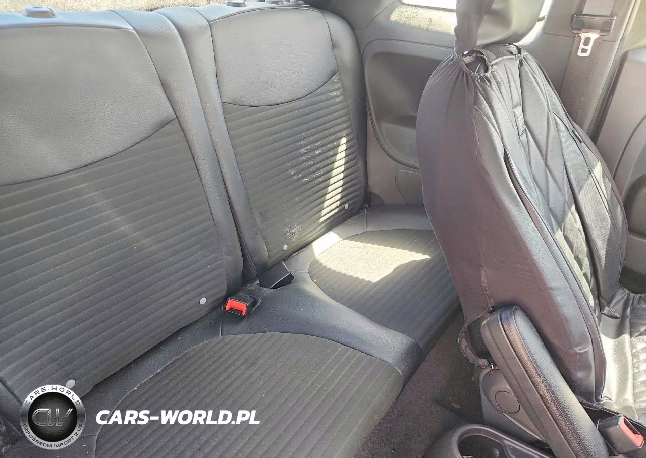 2015 Fiat 500 Sport VIN:3C3CFFBR6FT561975 - 10