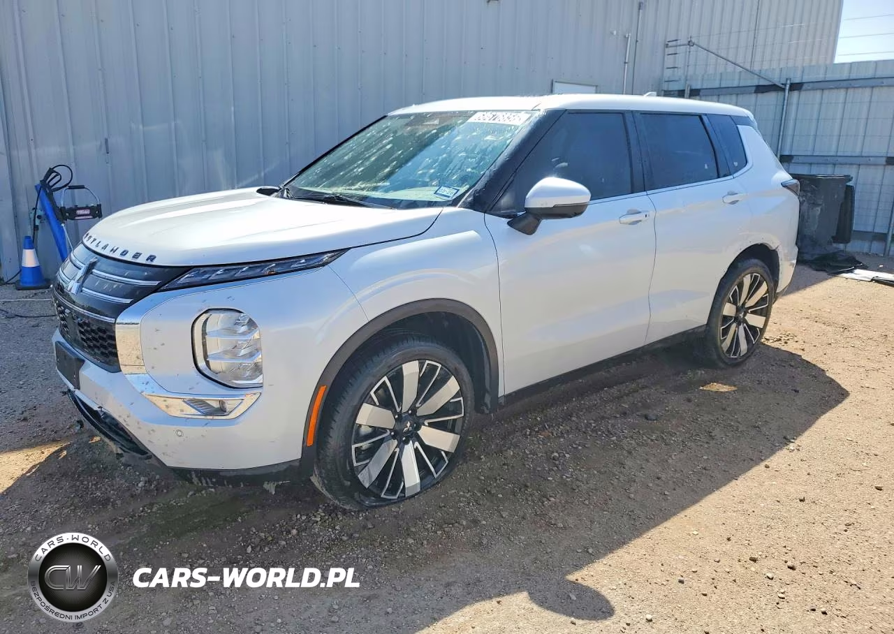 2025 Mitsubishi Outlander Se – zdjęcie 1 z 13