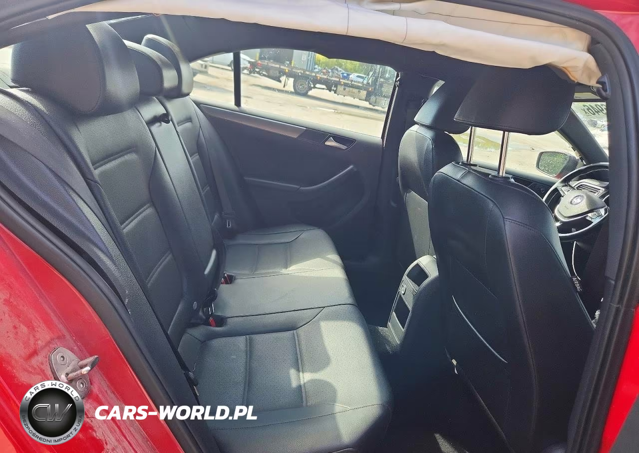 2016 Volkswagen Jetta Sport VIN:3VWD17AJ3GM270505 - 10