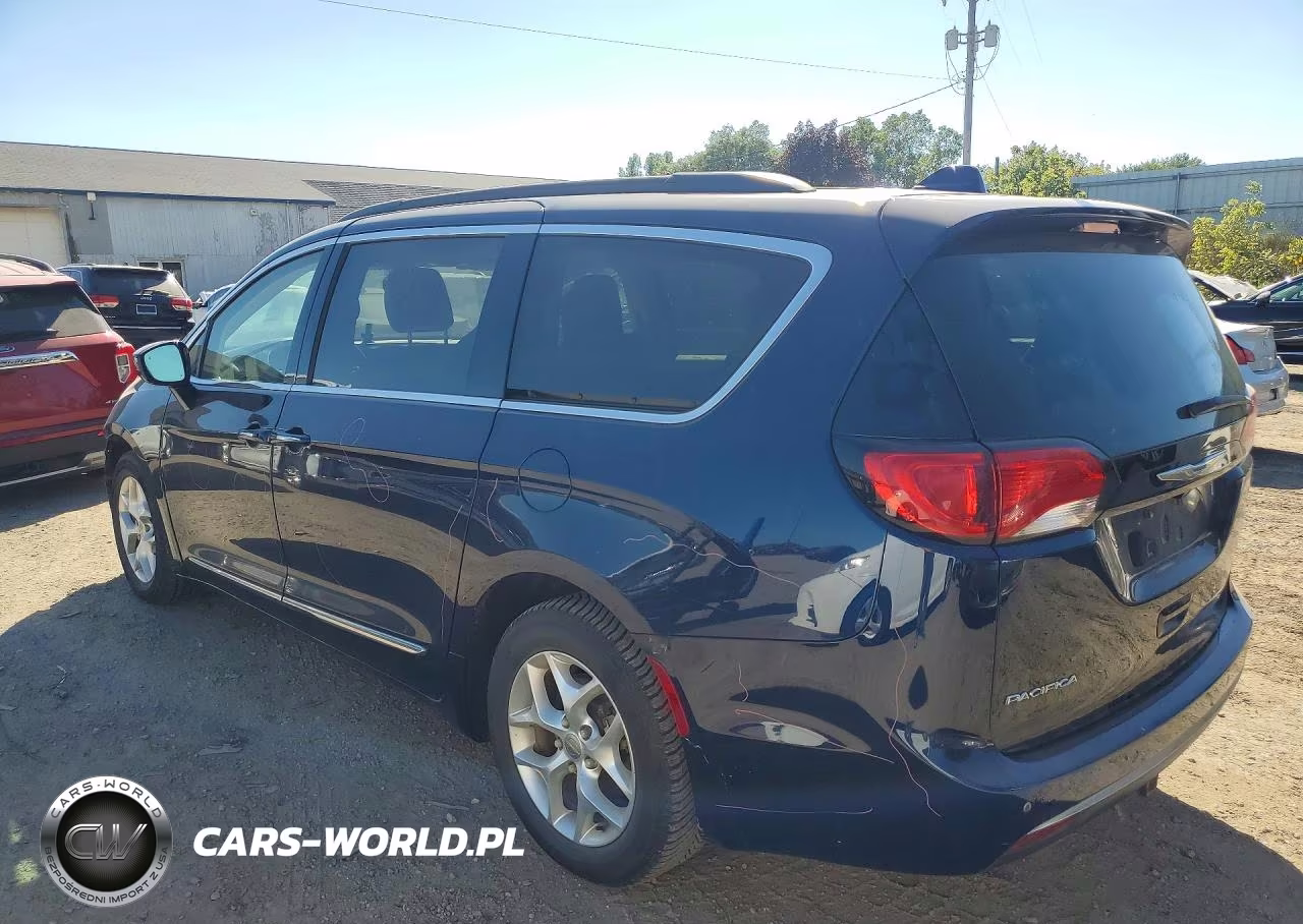 2017 Chrysler Pacifica Touring L VIN:2C4RC1BG6HR519375 - 2