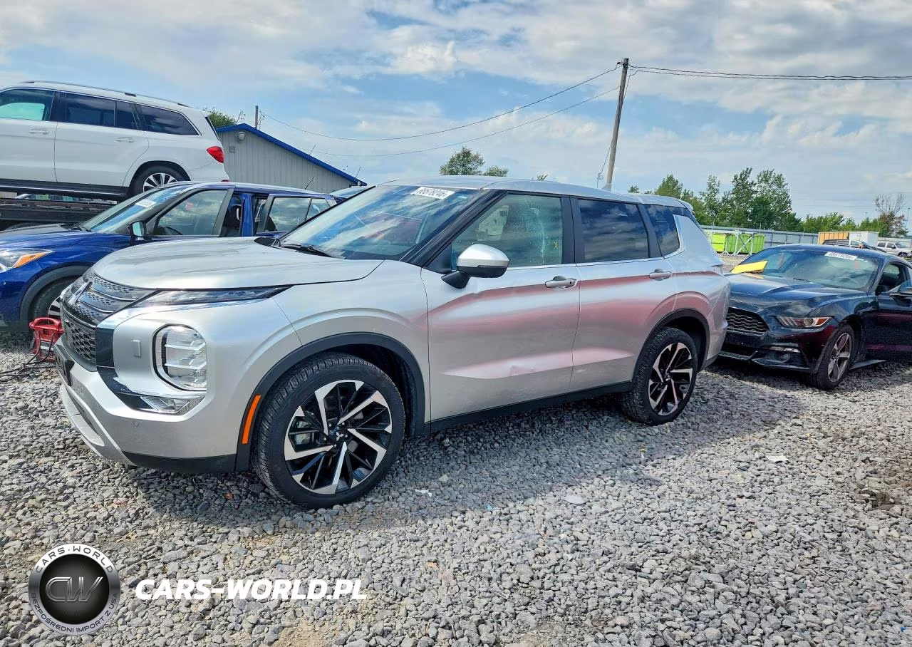 2024 Mitsubishi Outlander Se – zdjęcie 1 z 13