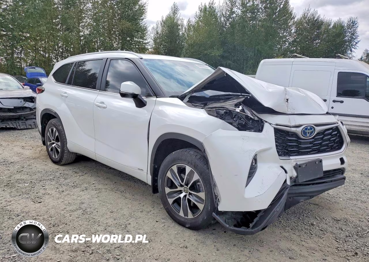 2023 Toyota Highlander Hybrid Xle VIN:5TDKBRCHXPS579840 - 4