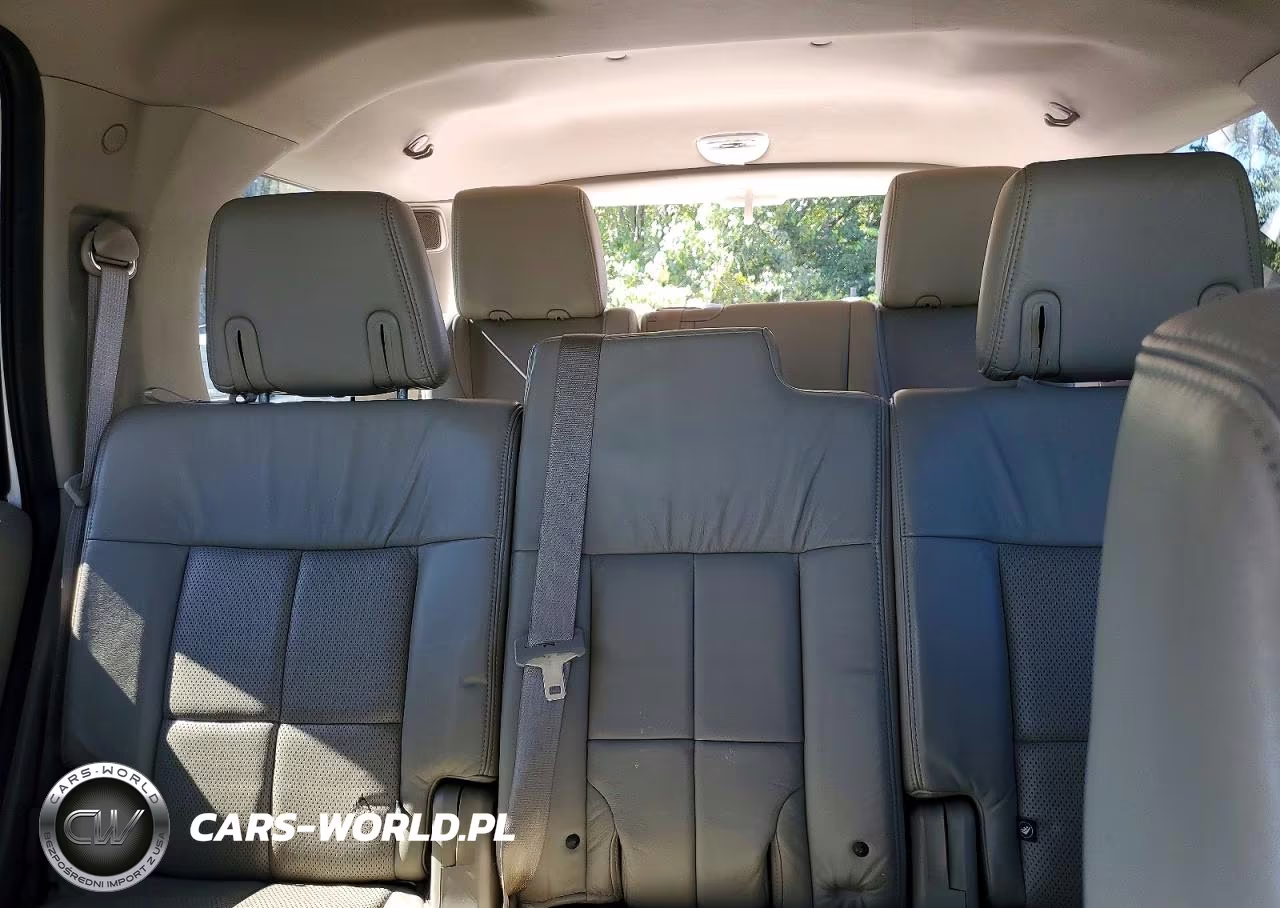 2010 Lincoln Navigator VIN:5LMJJ2J58AEJ09049 - 10