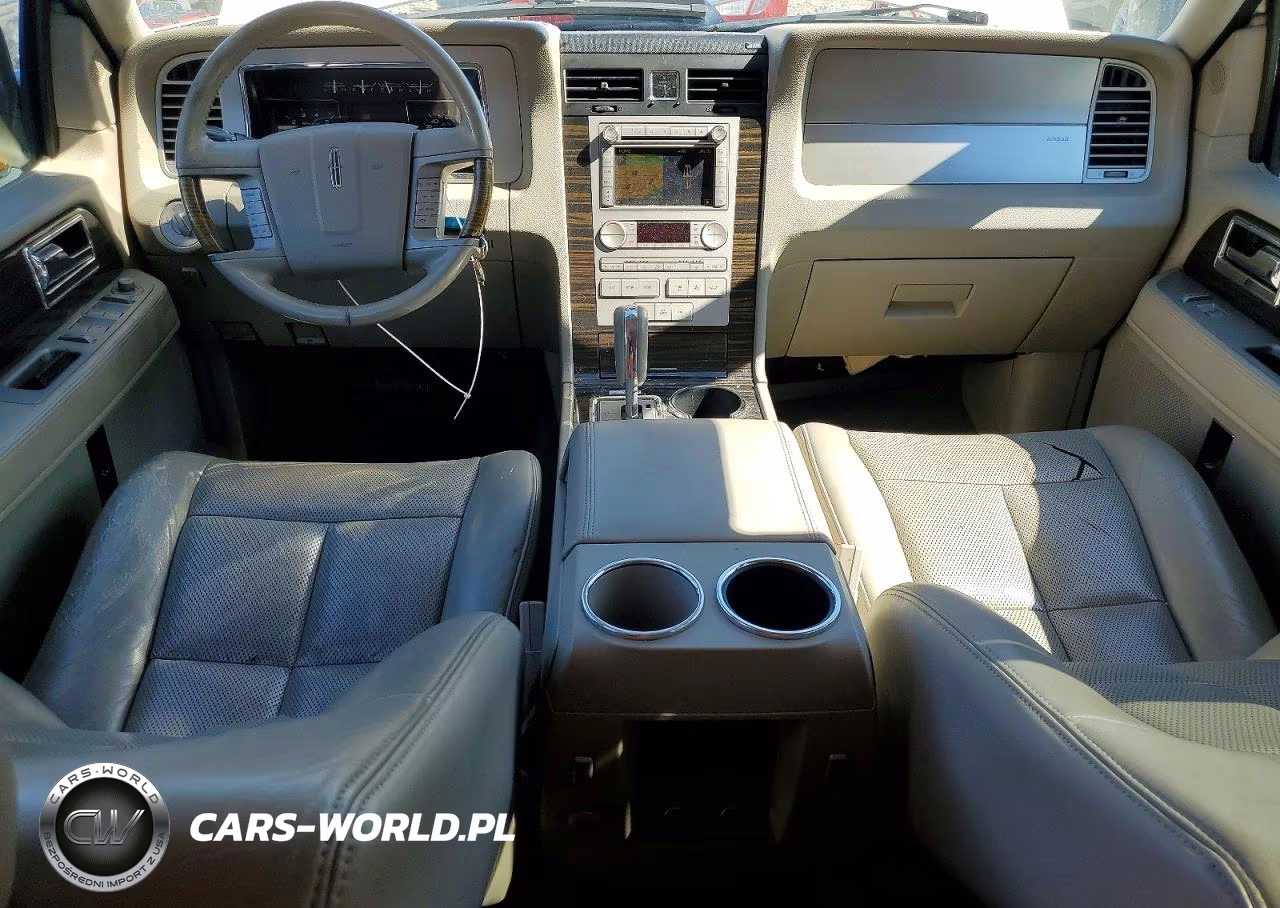 2010 Lincoln Navigator VIN:5LMJJ2J58AEJ09049 - 8