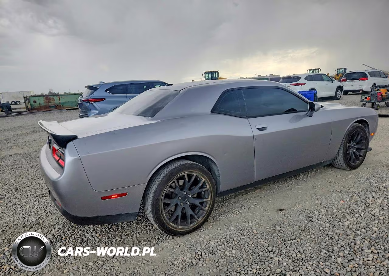 2017 Dodge Challenger Sxt VIN:2C3CDZAG2HH568425 - 3