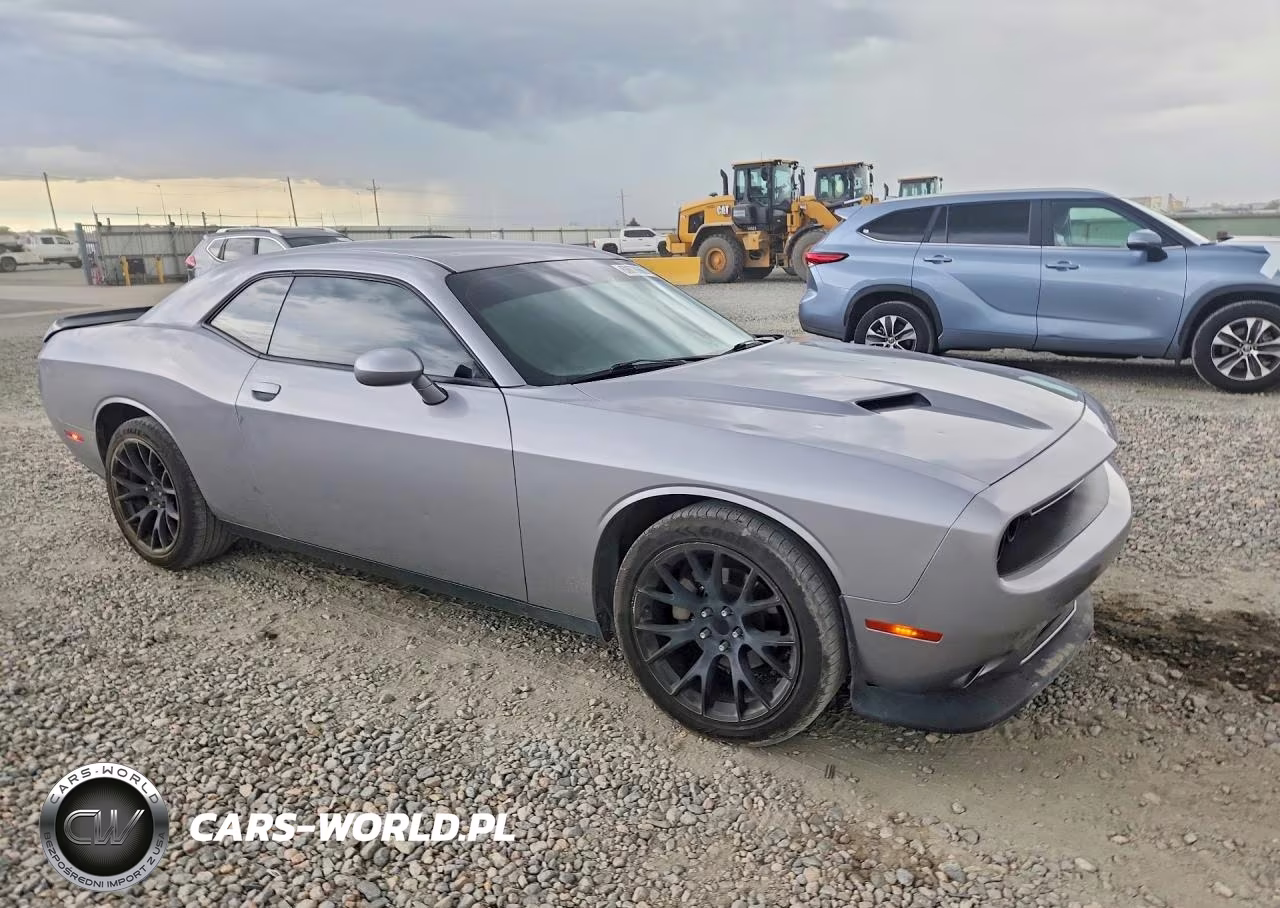 2017 Dodge Challenger Sxt VIN:2C3CDZAG2HH568425 - 4