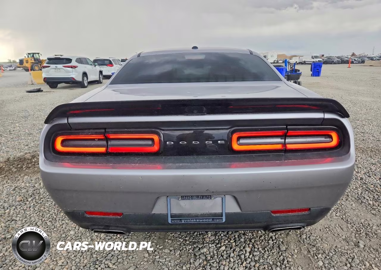 2017 Dodge Challenger Sxt VIN:2C3CDZAG2HH568425 - 6