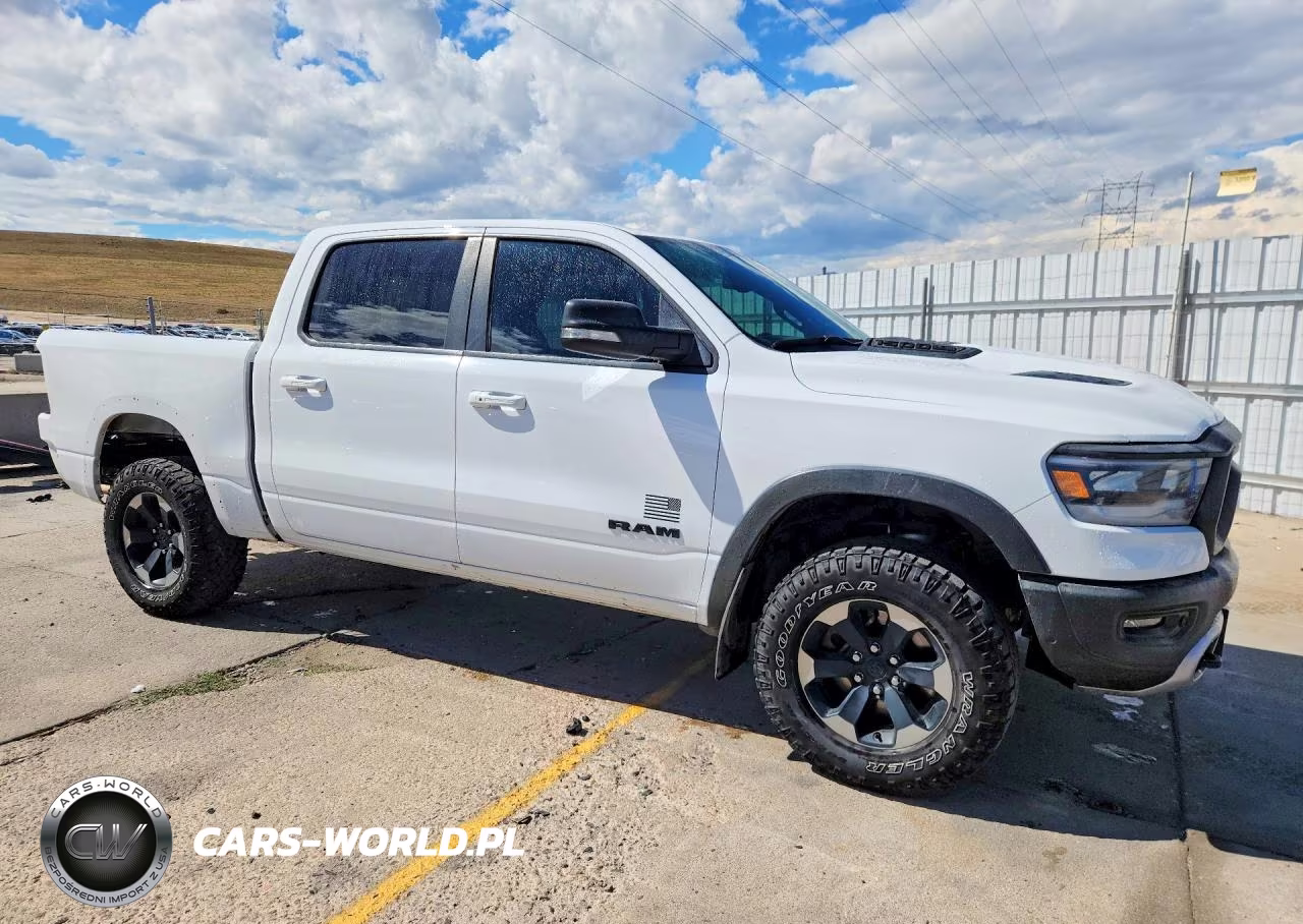 2019 Ram 1500 Rebel VIN:1C6SRFLT6KN630691 - 4