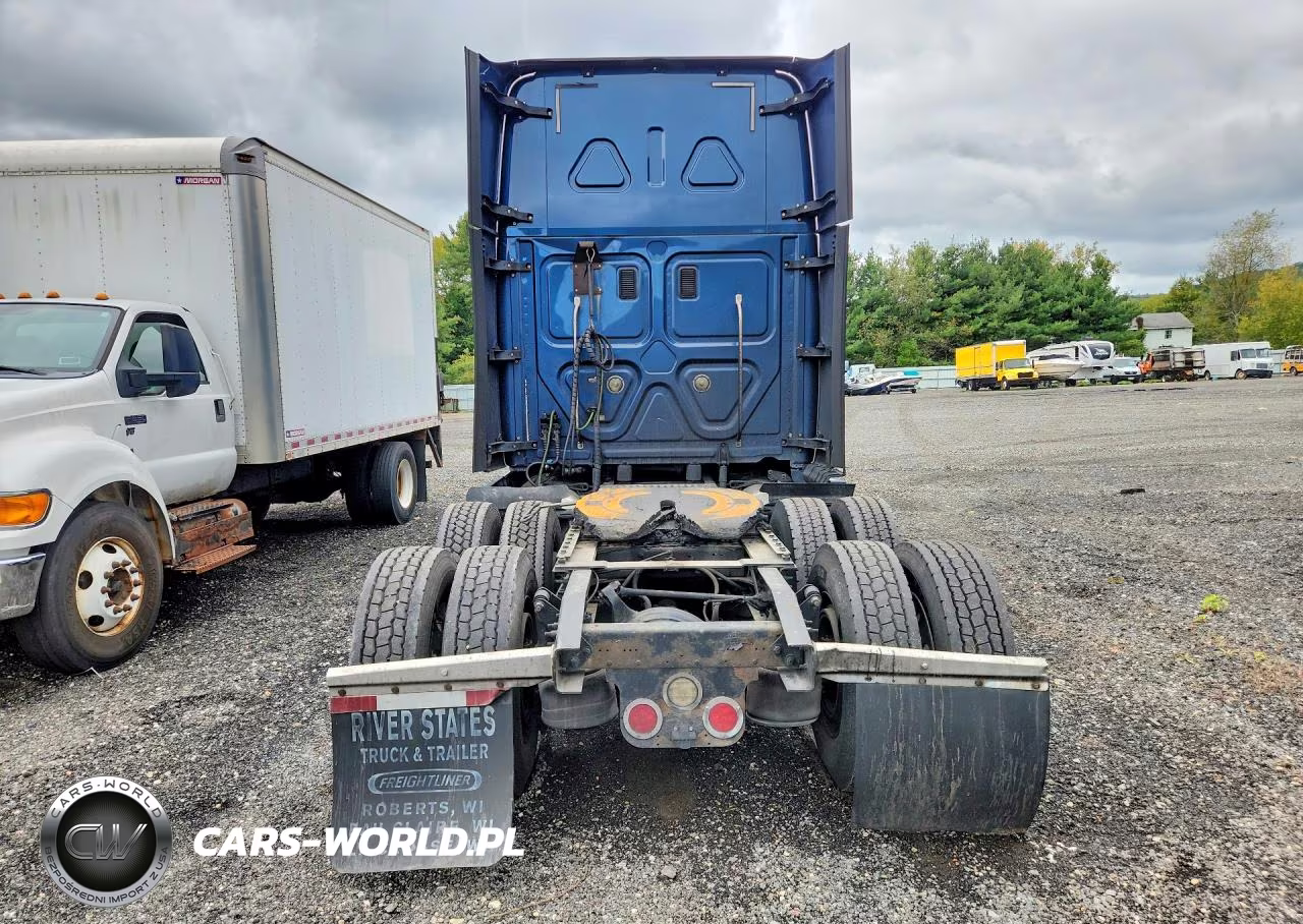2015 Freightliner Cascadia 1 - Semi Truck VIN:3AKJGLD5XFSGF2280 - 6