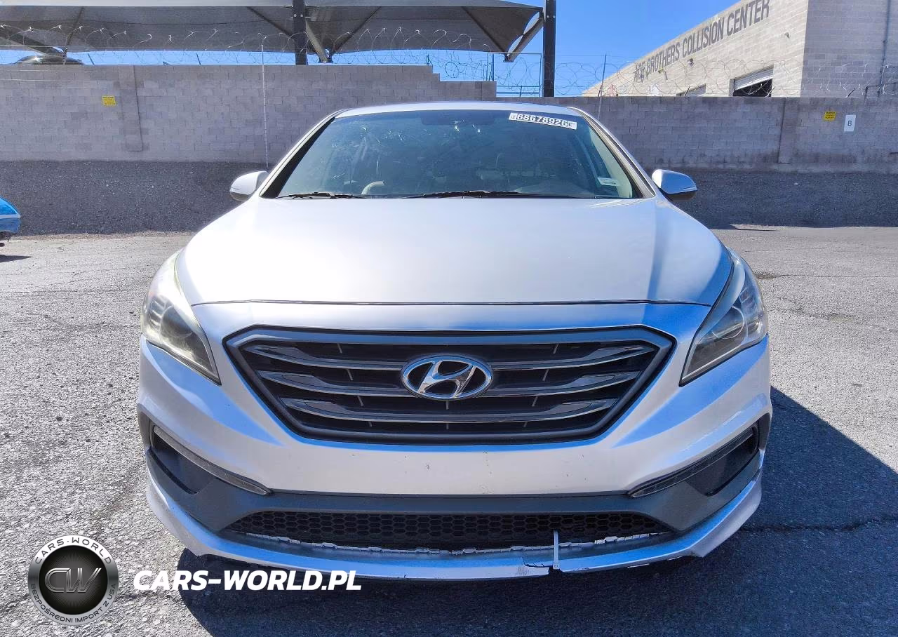 2017 Hyundai Sonata Sport VIN:5NPE34AF1HH449807 - 5