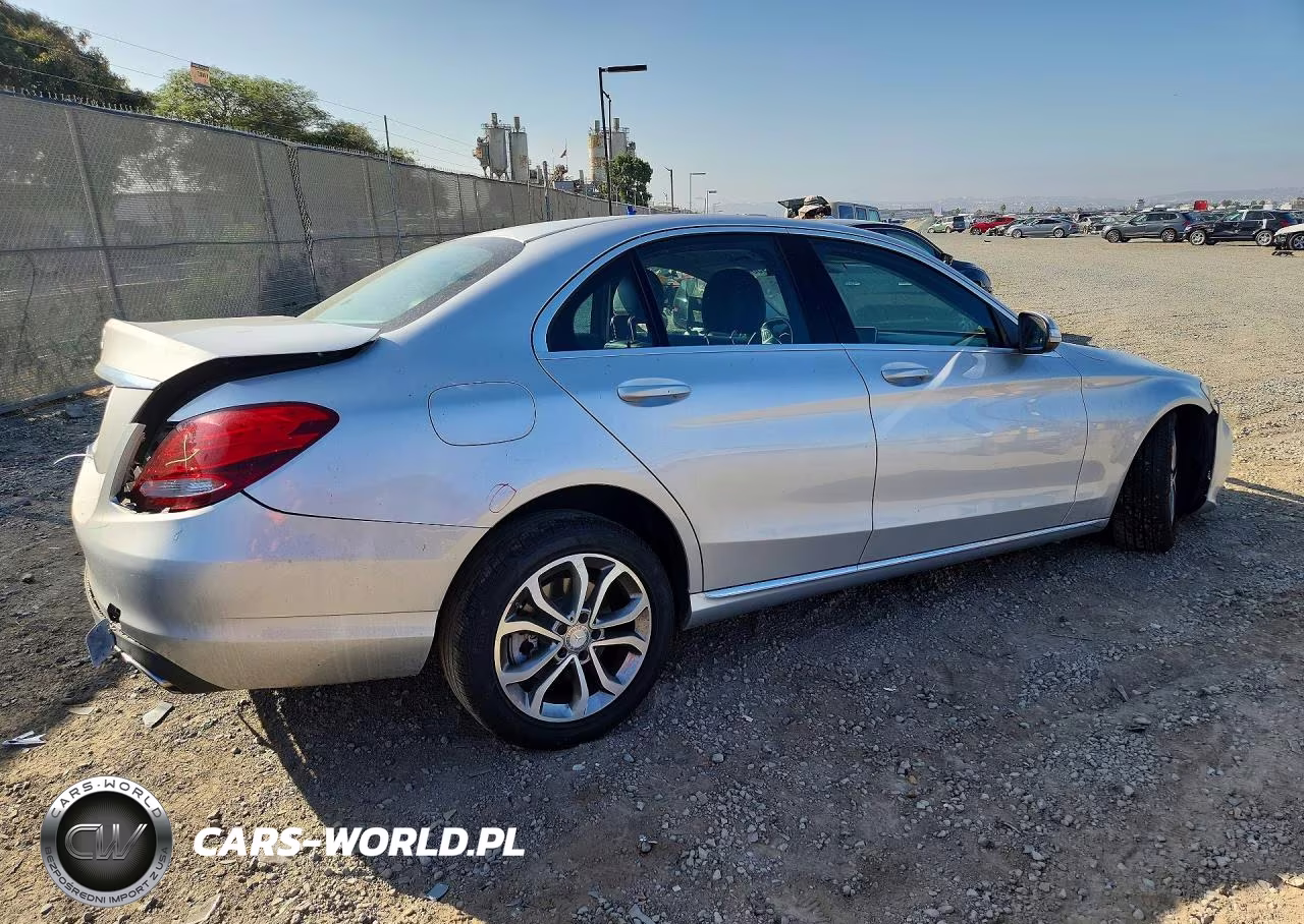 2015 Mercedes-Benz C 300 VIN:55SWF4JB4FU066186 - 3