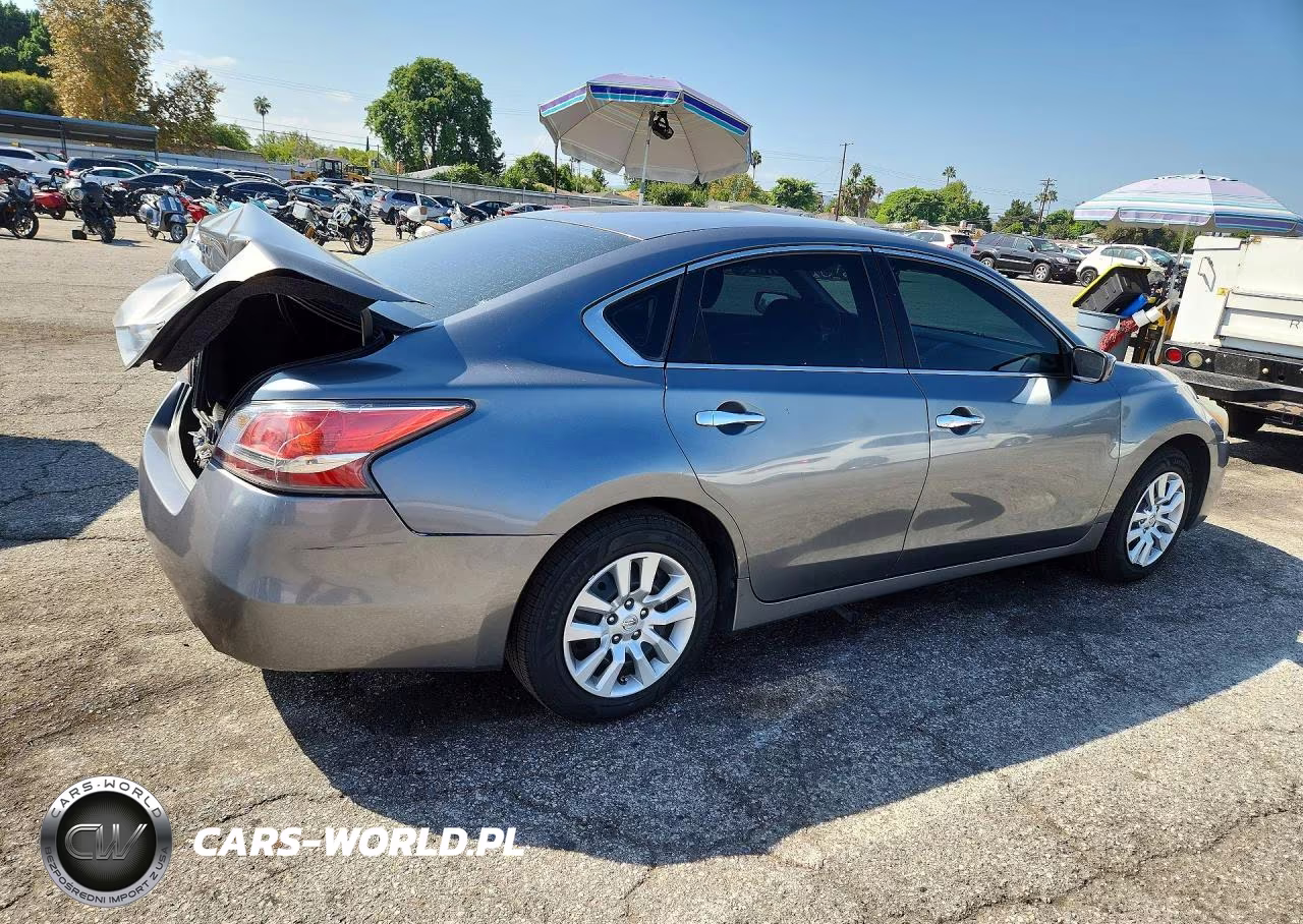 2015 Nissan Altima 2.5 S VIN:1N4AL3AP7FC121517 - 3