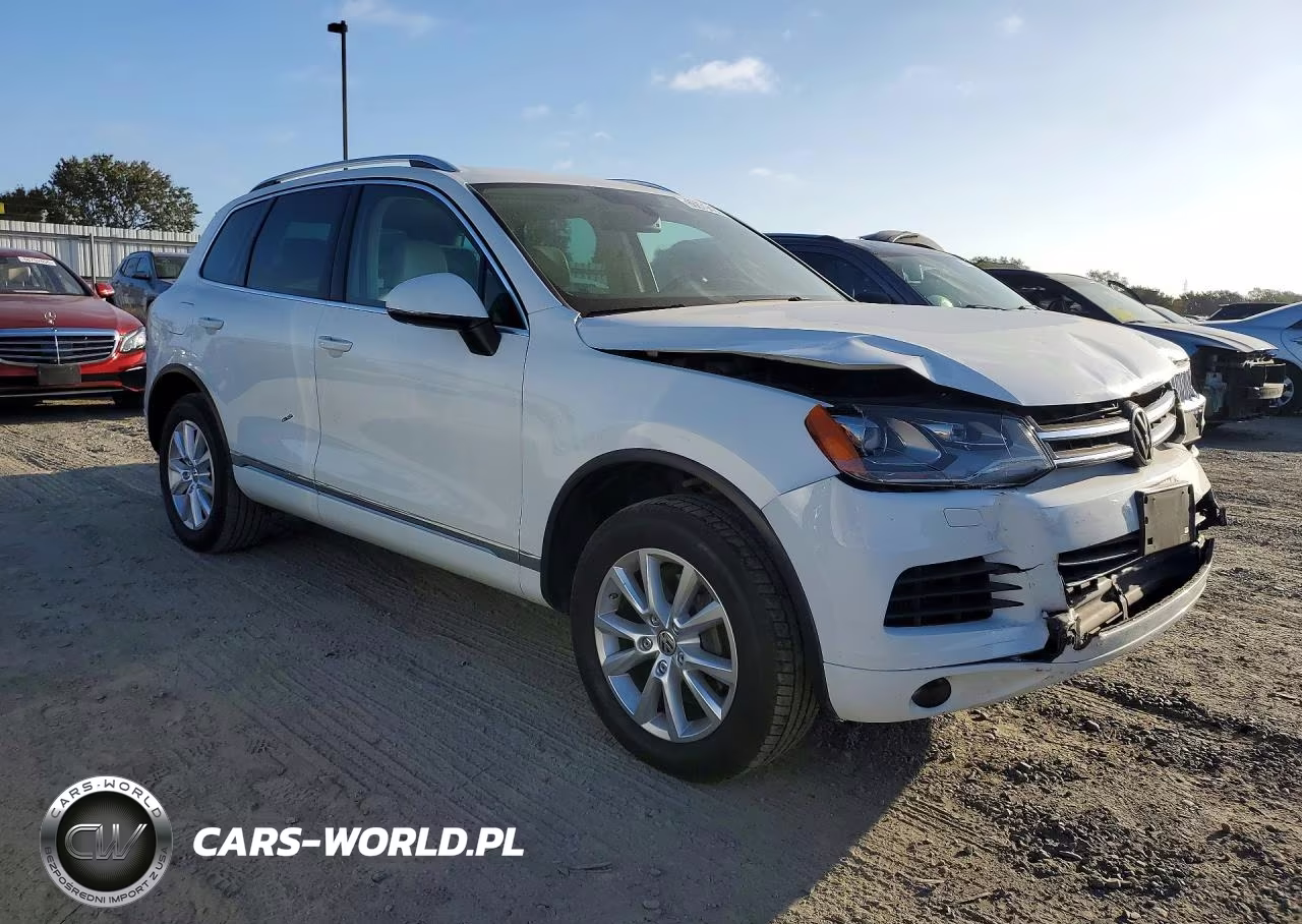 2014 Volkswagen Touareg V6 Tdi VIN:WVGEP9BP1ED007101 - 4