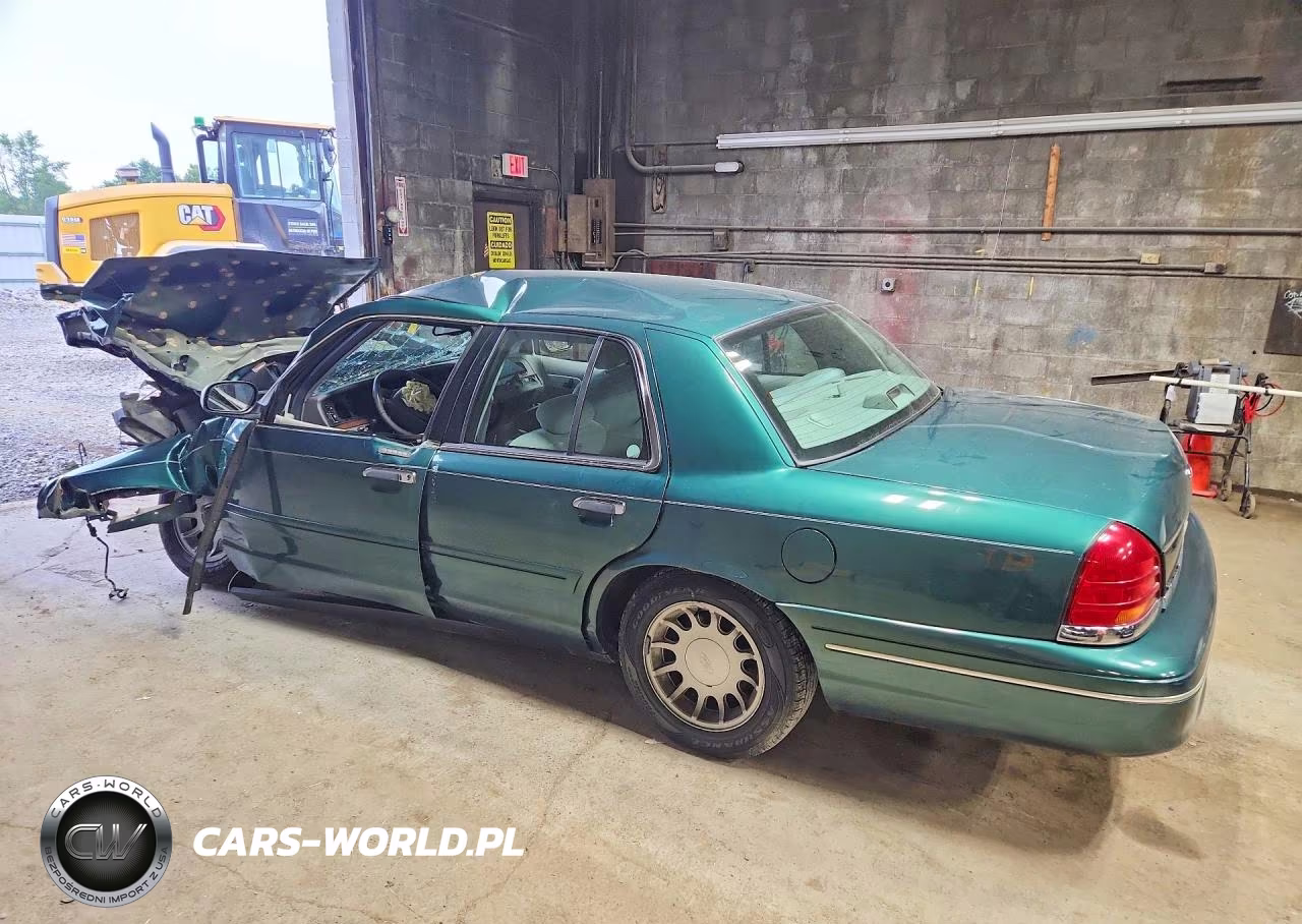 2001 Ford Crown Victoria Lx VIN:2FAFP74W61X205246 - 2