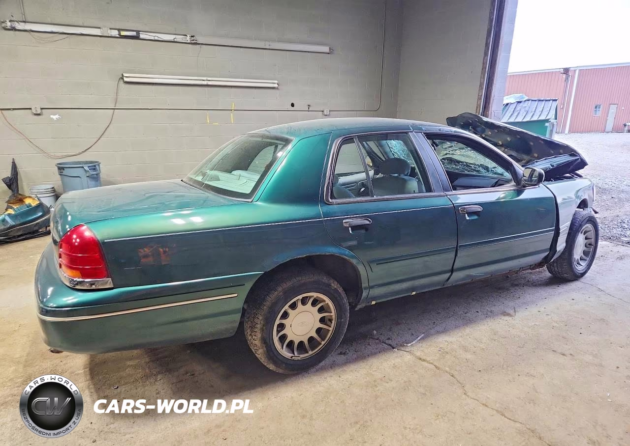 2001 Ford Crown Victoria Lx VIN:2FAFP74W61X205246 - 3