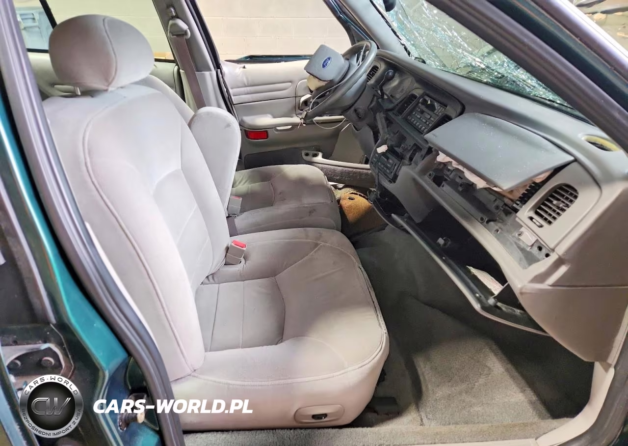 2001 Ford Crown Victoria Lx VIN:2FAFP74W61X205246 - 7