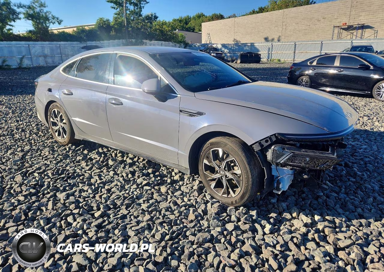2025 Hyundai Sonata Sel VIN:KMHL64JA3SA493403 - 4