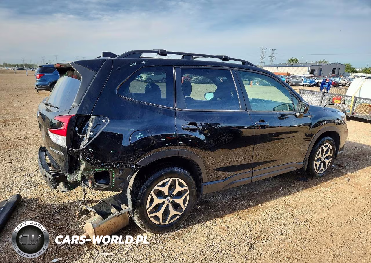 2019 Subaru Forester Premium VIN:JF2SKAGC0KH455218 - 3