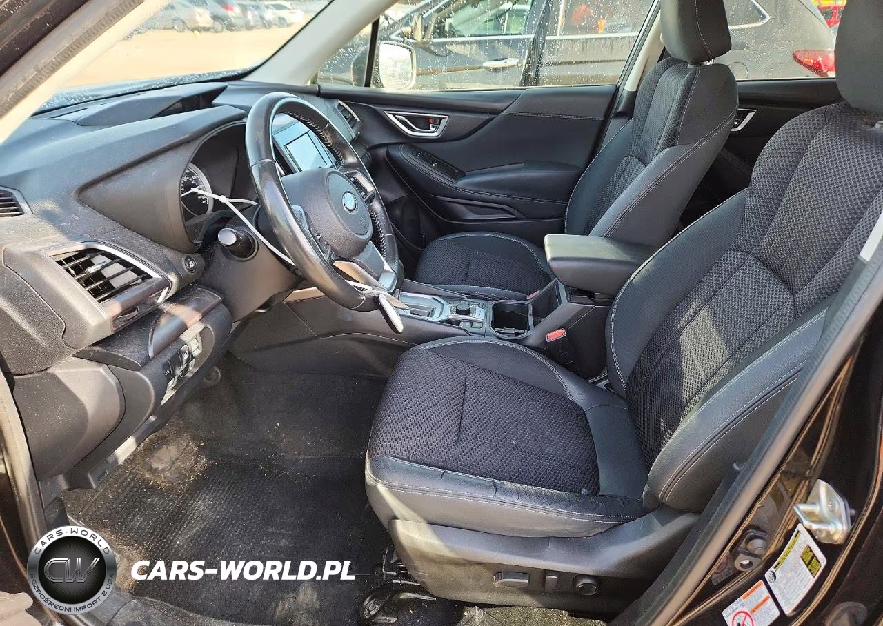 2019 Subaru Forester Premium VIN:JF2SKAGC0KH455218 - 7