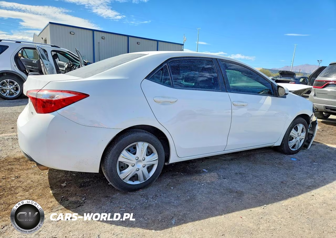 2015 Toyota Corolla Le VIN:2T1BURHE9FC335046 - 3