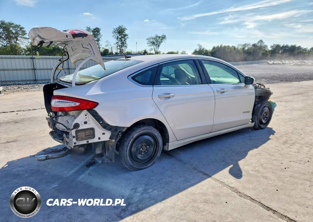 2014 Ford Fusion Se Hybrid VIN:3FA6P0LU3ER140125 - 3