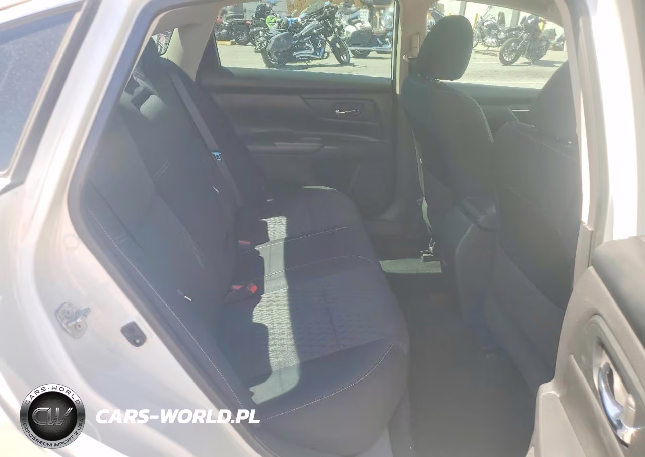 2018 Nissan Altima 2.5 S VIN:1N4AL3AP1JC246781 - 10