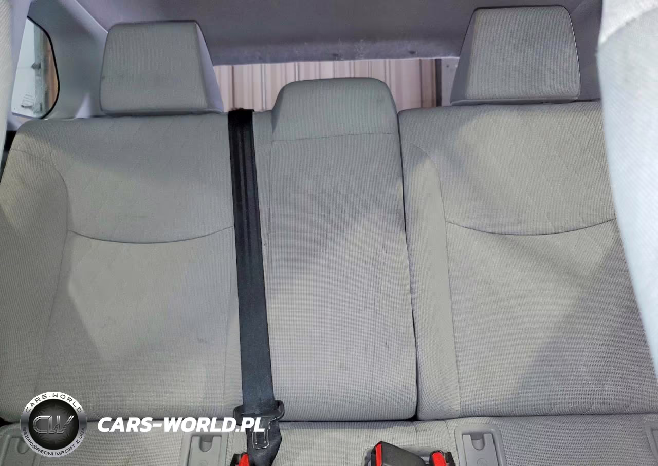 2025 Toyota Corolla Cross L VIN:7MUAAAAG9SV142694 - 10