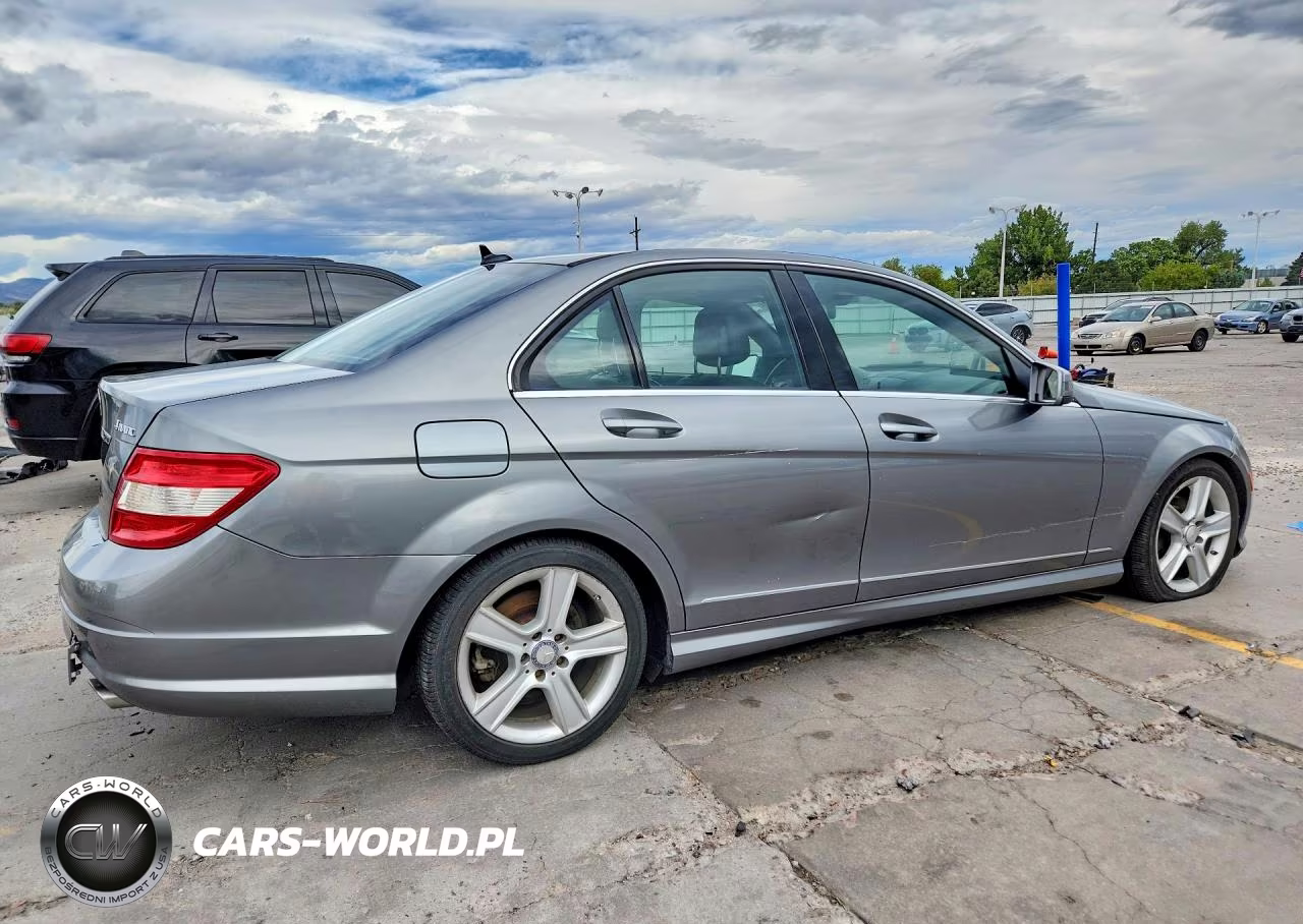 2011 Mercedes-Benz C 300 Luxury 4Matic-Sport 4Matic VIN:WDDGF8BB8BR156320 - 3