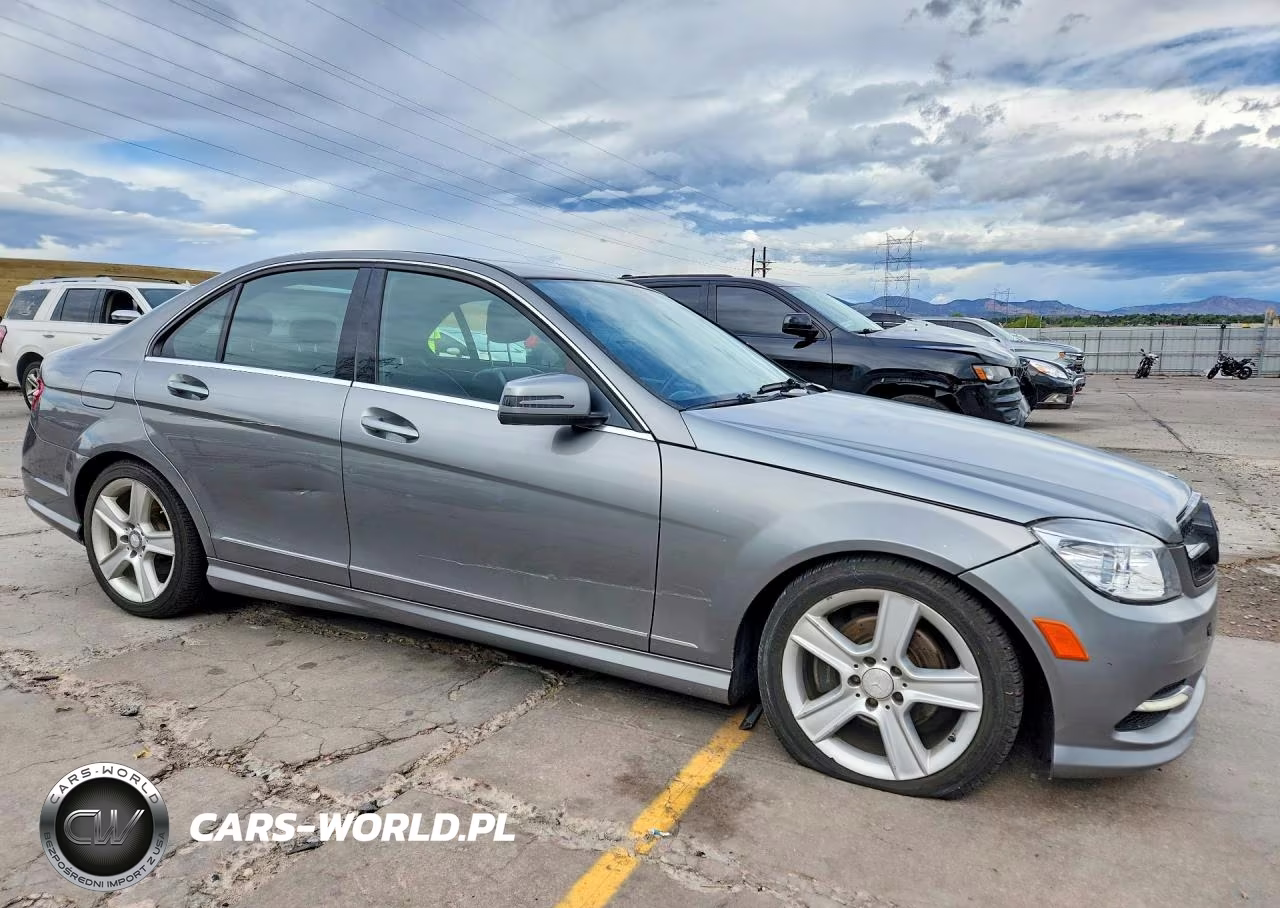 2011 Mercedes-Benz C 300 Luxury 4Matic-Sport 4Matic VIN:WDDGF8BB8BR156320 - 4