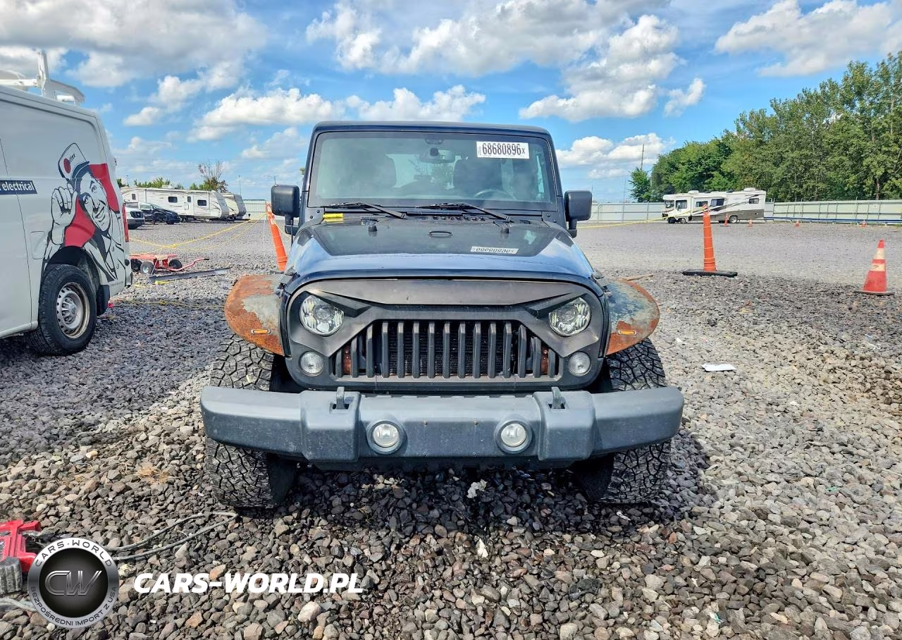 2014 Jeep Wrangler Unlimited Rubicon VIN:1C4BJWFG7EL145104 - 5