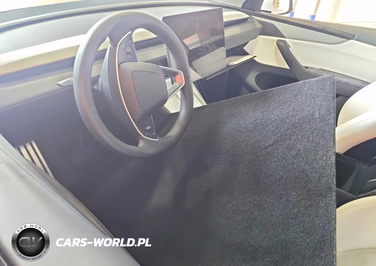 2026 Tesla Model Y VIN:7SAYGDEE6TA461297 - 8