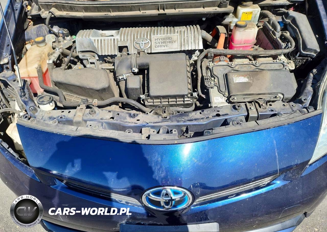 2013 Toyota Prius Two VIN:JTDKN3DU2D1683084 - 11