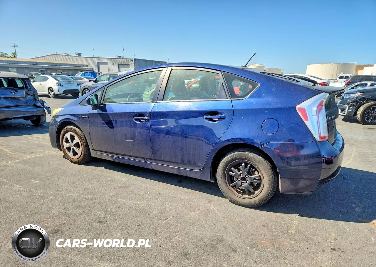 2013 Toyota Prius Two VIN:JTDKN3DU2D1683084 - 2