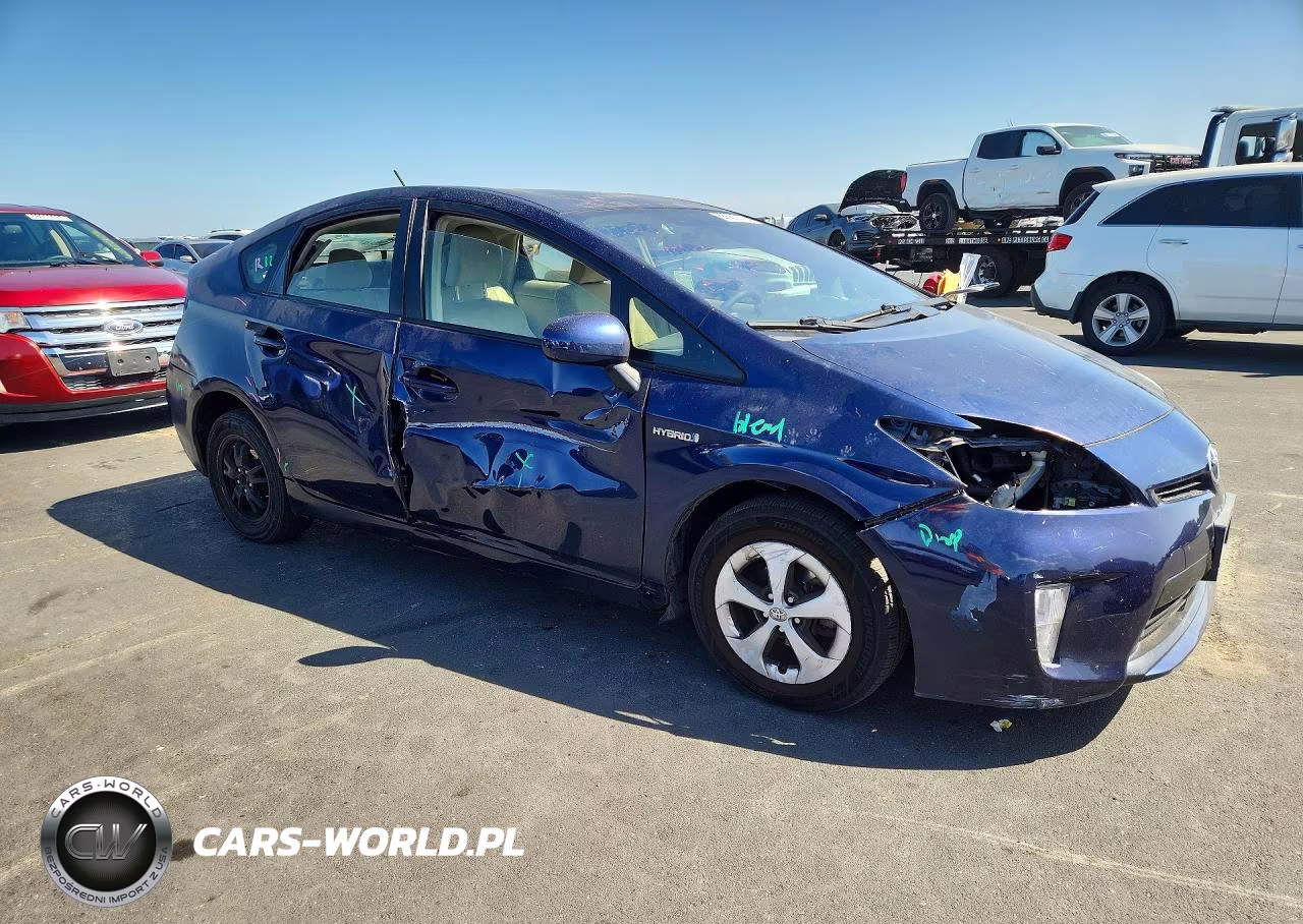 2013 Toyota Prius Two VIN:JTDKN3DU2D1683084 - 4