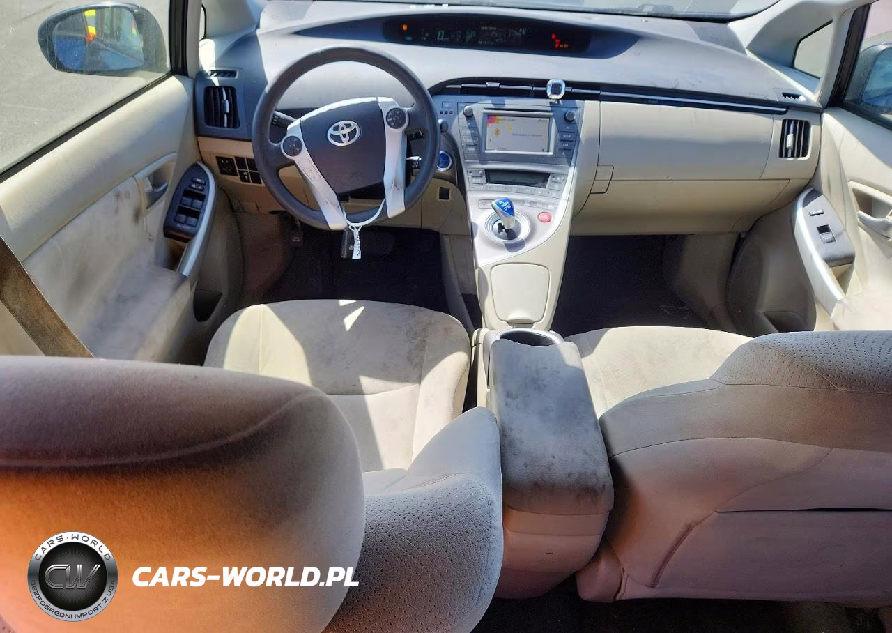 2013 Toyota Prius Two VIN:JTDKN3DU2D1683084 - 8
