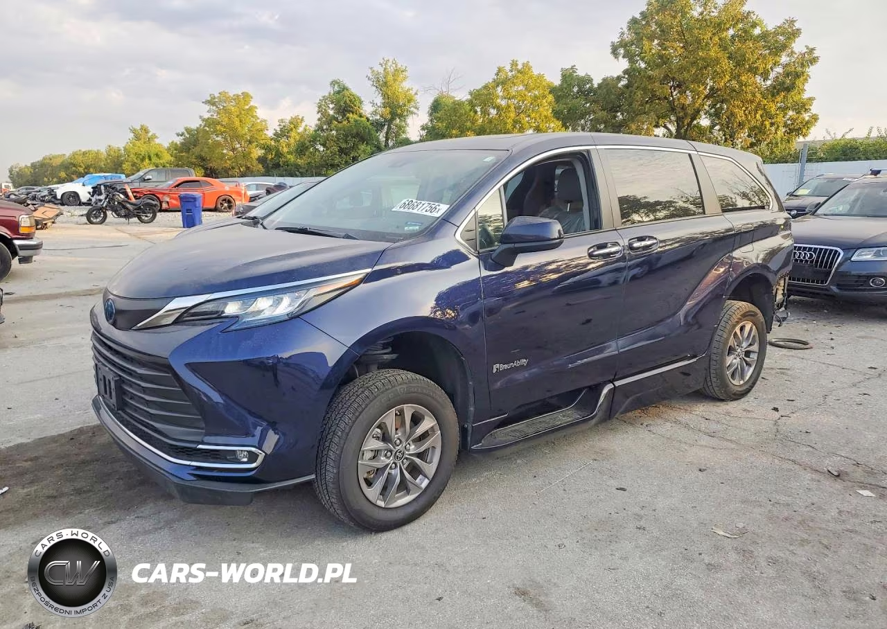 2023 Toyota Sienna Xle – zdjęcie 1 z 12