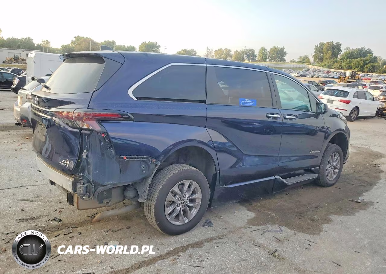 2023 Toyota Sienna Xle VIN:5TDYRKEC1PS137656 - 3