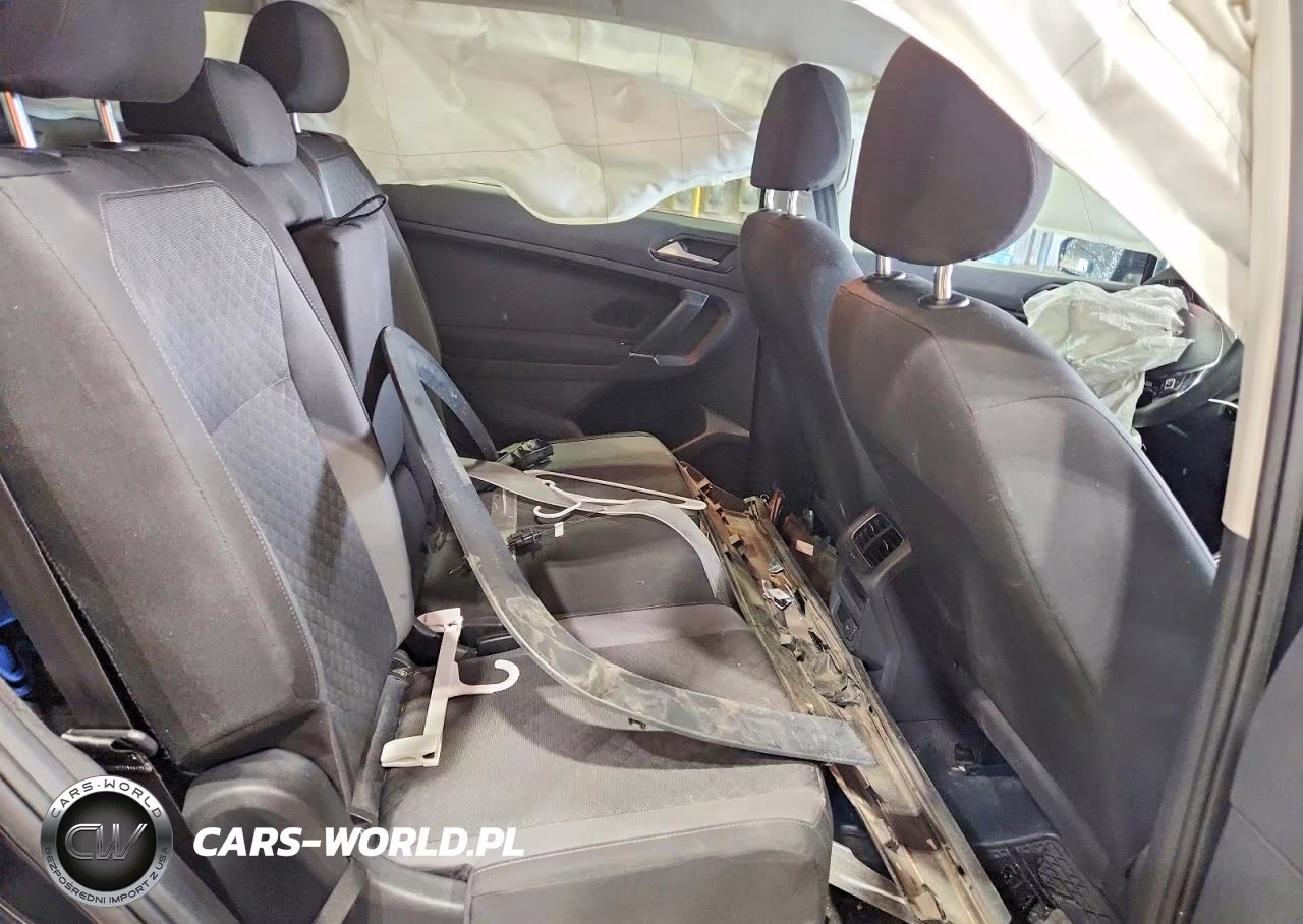 2018 Volkswagen Tiguan S VIN:3VV1B7AX8JM036344 - 11