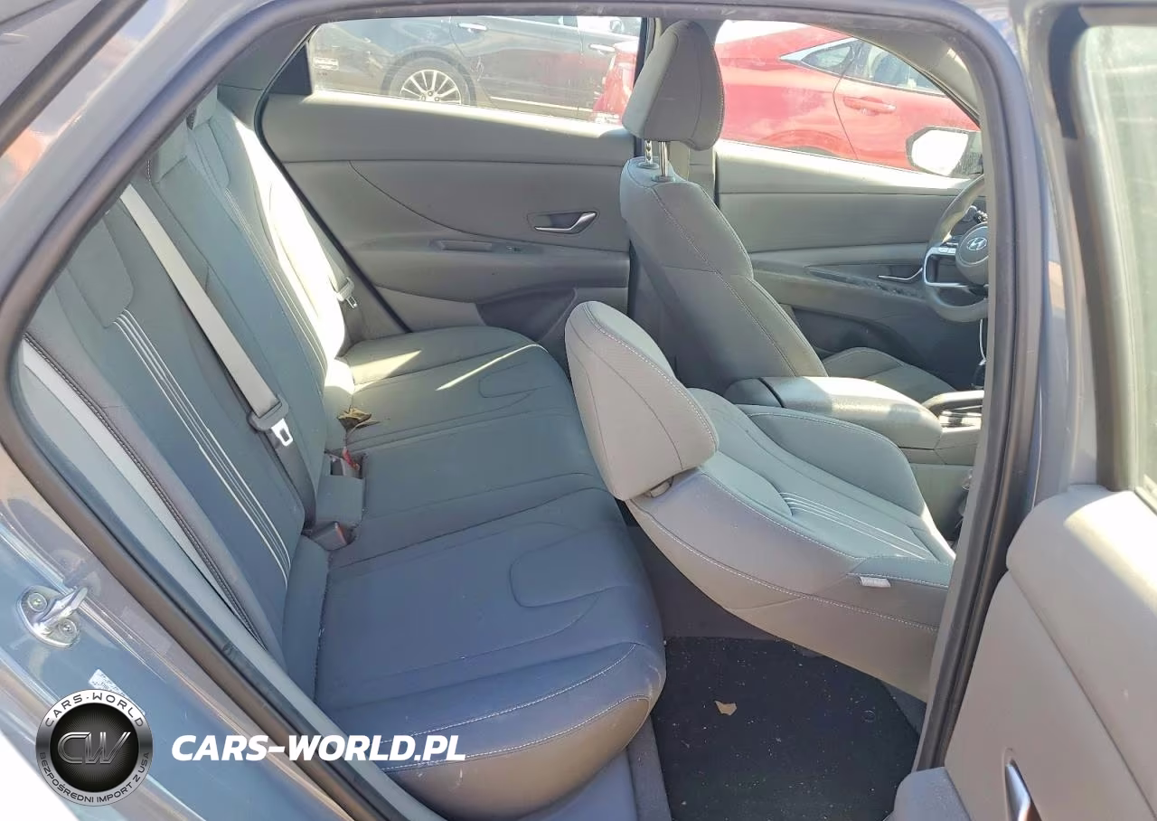 2022 Hyundai Elantra Sel VIN:KMHLM4AG3NU363649 - 10