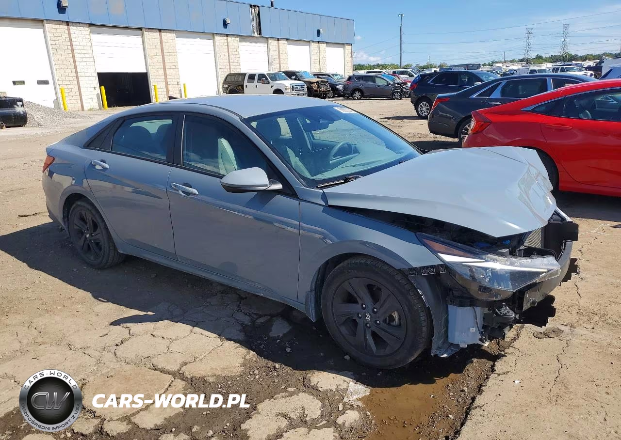 2022 Hyundai Elantra Sel VIN:KMHLM4AG3NU363649 - 4