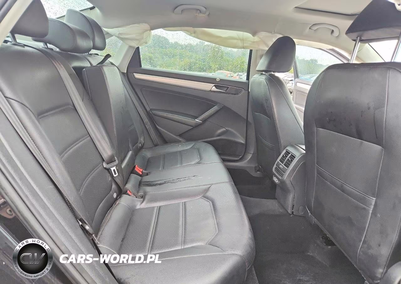 2019 Volkswagen Passat Wolfsburg VIN:1VWLA7A33KC003713 - 10