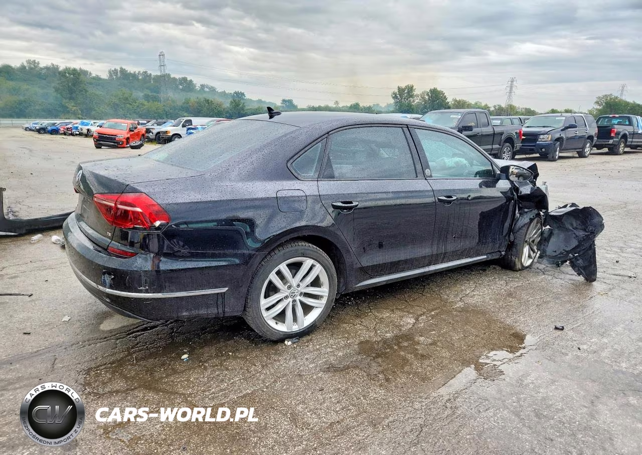 2019 Volkswagen Passat Wolfsburg VIN:1VWLA7A33KC003713 - 3