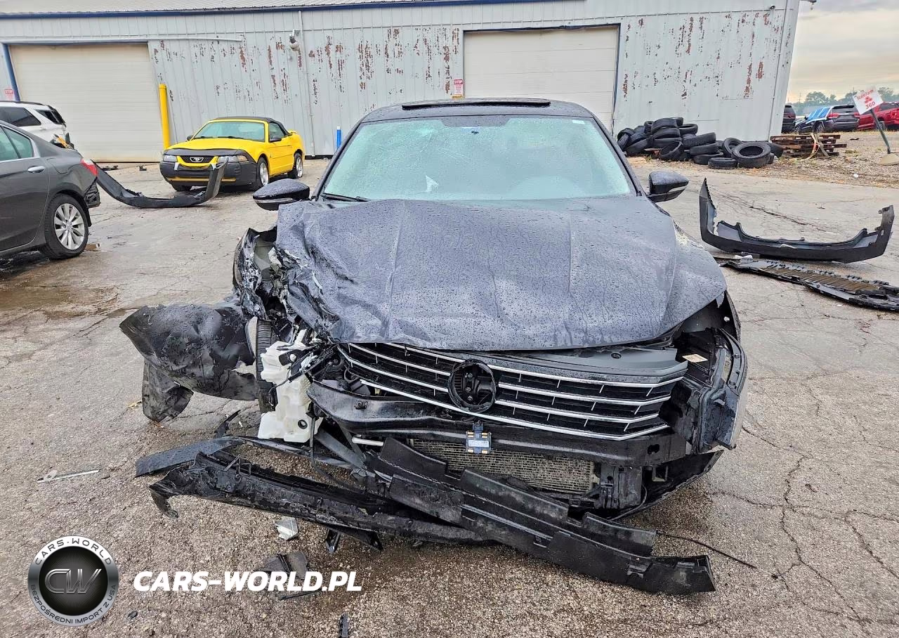 2019 Volkswagen Passat Wolfsburg VIN:1VWLA7A33KC003713 - 5